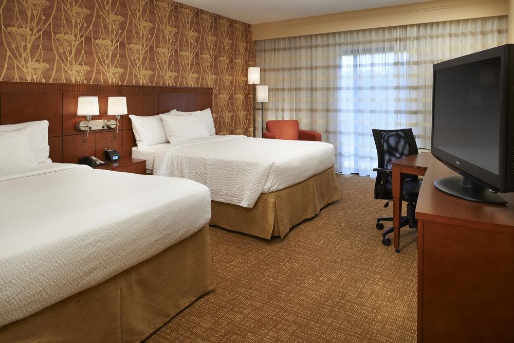 Courtyard By Marriott Chicago Waukegan / Gurnee Ξενοδοχείο Εξωτερικό φωτογραφία