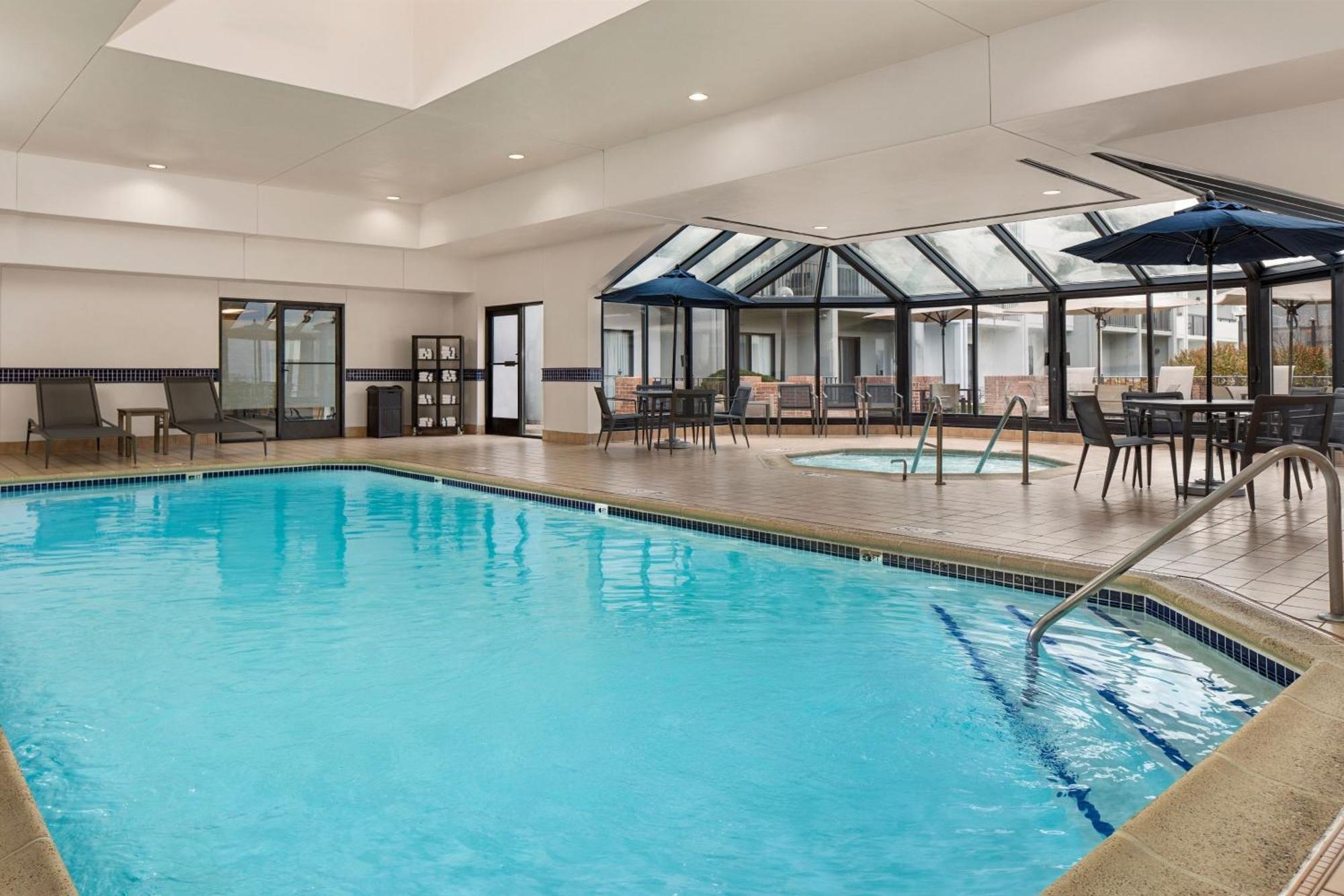 Courtyard By Marriott Chicago Waukegan / Gurnee Ξενοδοχείο Εξωτερικό φωτογραφία
