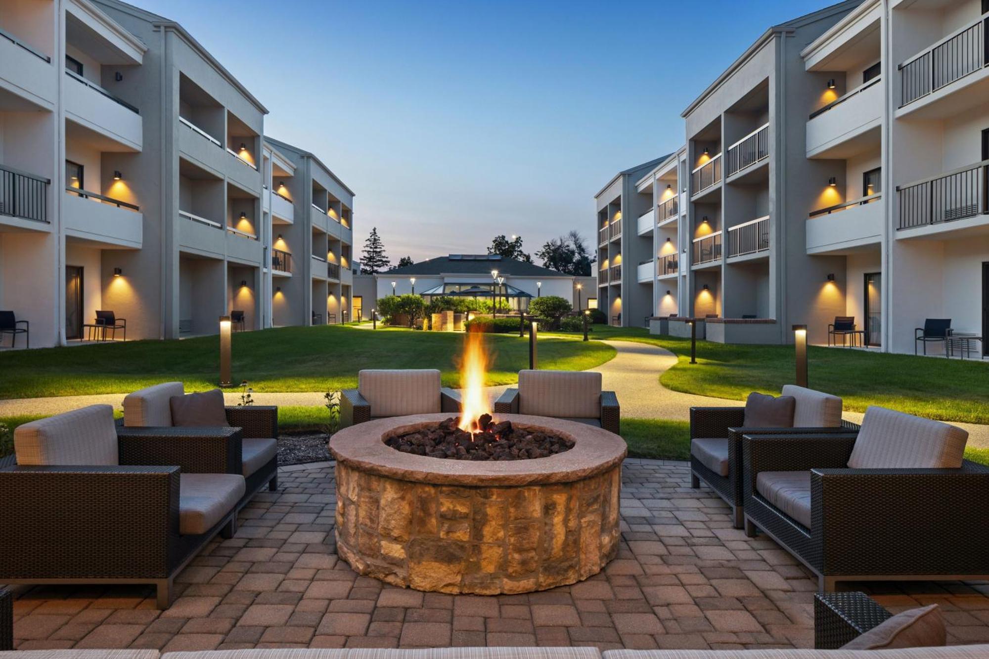 Courtyard By Marriott Chicago Waukegan / Gurnee Ξενοδοχείο Εξωτερικό φωτογραφία