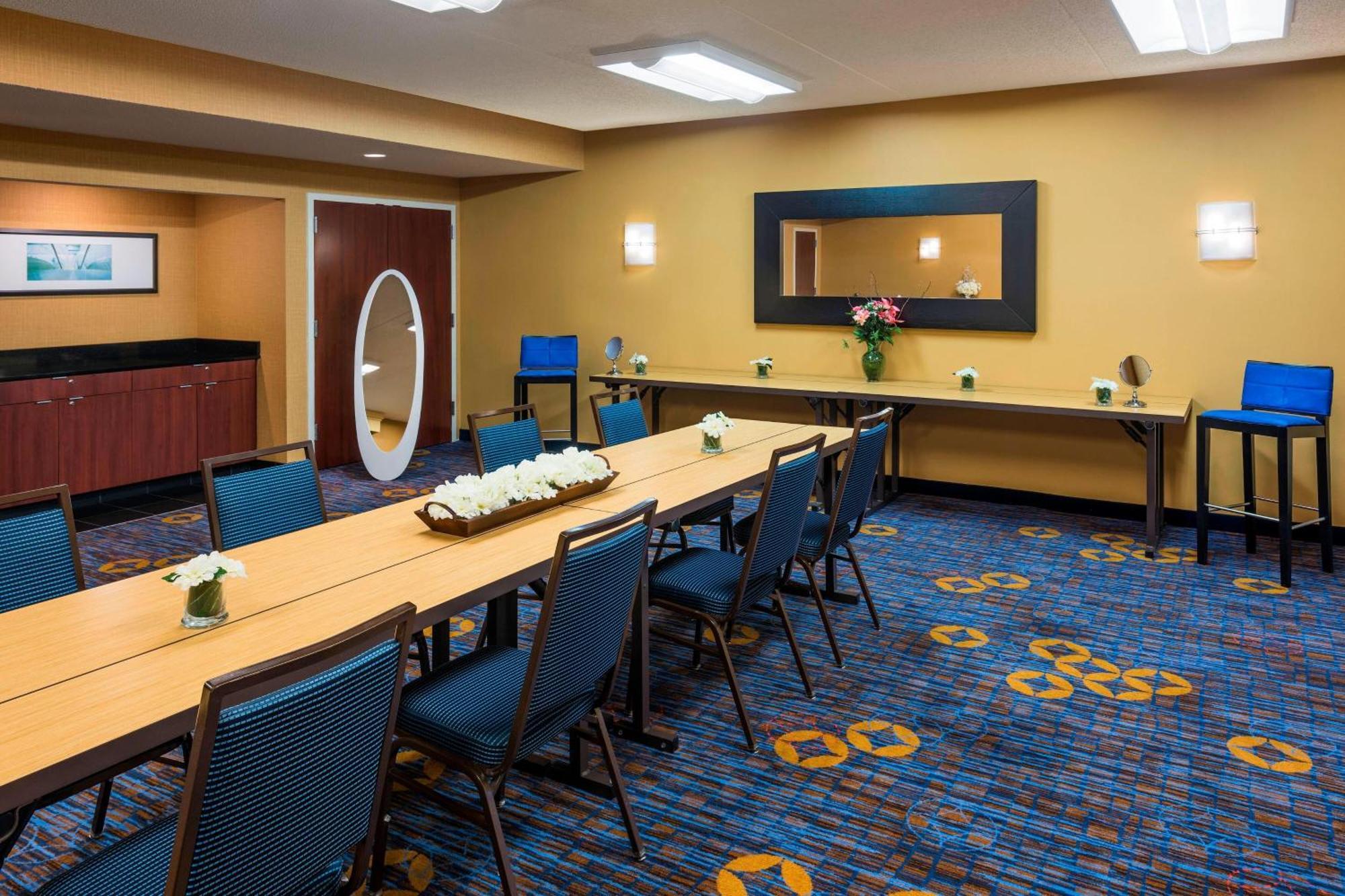 Courtyard By Marriott Chicago Waukegan / Gurnee Ξενοδοχείο Εξωτερικό φωτογραφία