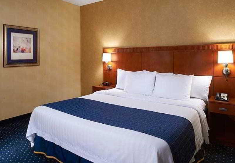 Courtyard By Marriott Chicago Waukegan / Gurnee Ξενοδοχείο Δωμάτιο φωτογραφία