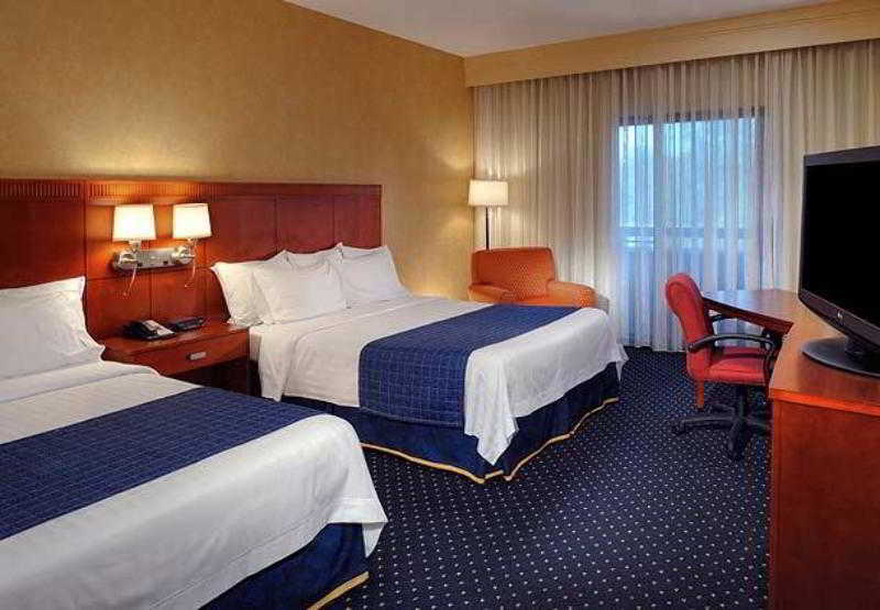 Courtyard By Marriott Chicago Waukegan / Gurnee Ξενοδοχείο Δωμάτιο φωτογραφία